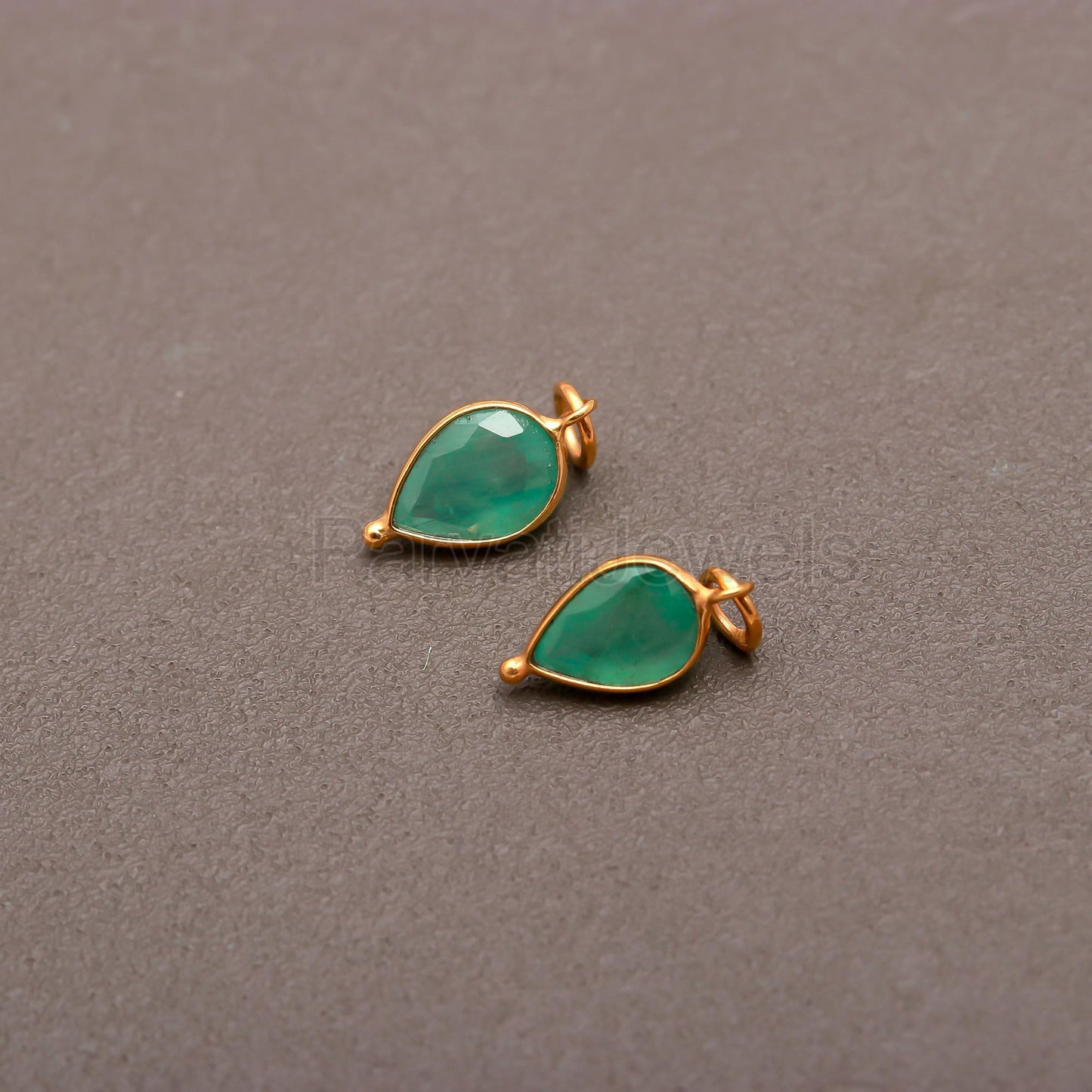 Natural Emerald Charm, 18k Solid Gold Charm, Gold Charm, Emerald Pear Charm, Gold Charm Pendant, Charm Necklace, Handmade Gold Charm Pendant