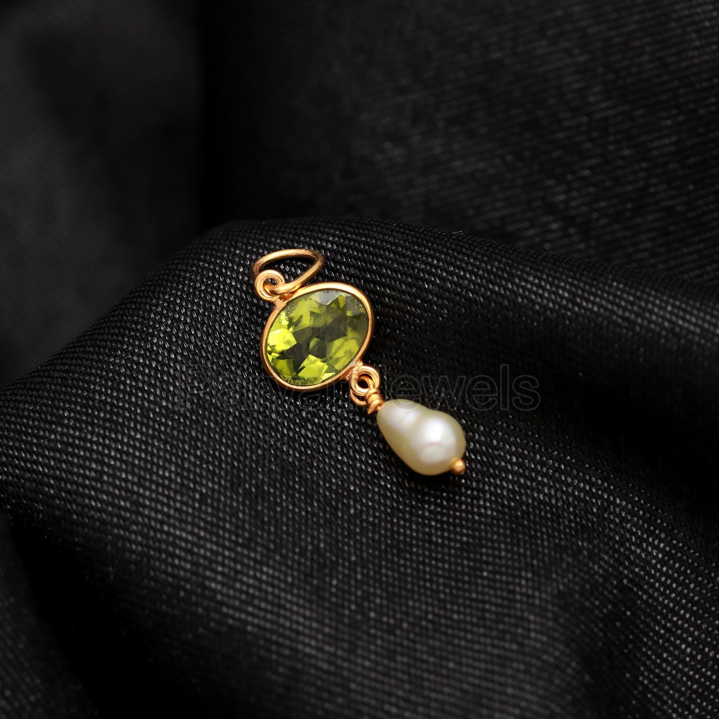 AA Peridot Charm, Solid 14k & 18k Gold Charm, Peridot Oval Charm, Gold Charm Pendant, Charm Necklace, Handmade Gold Charm, Charm Pendant
