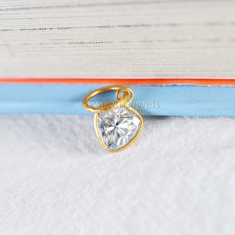 18K Solid Gold Heart Shape Moissanite Charm, Handmade Gold Moissanite Charm, 18K Gold Handmade Charm, Handmade Gold Charm Made For Gifting