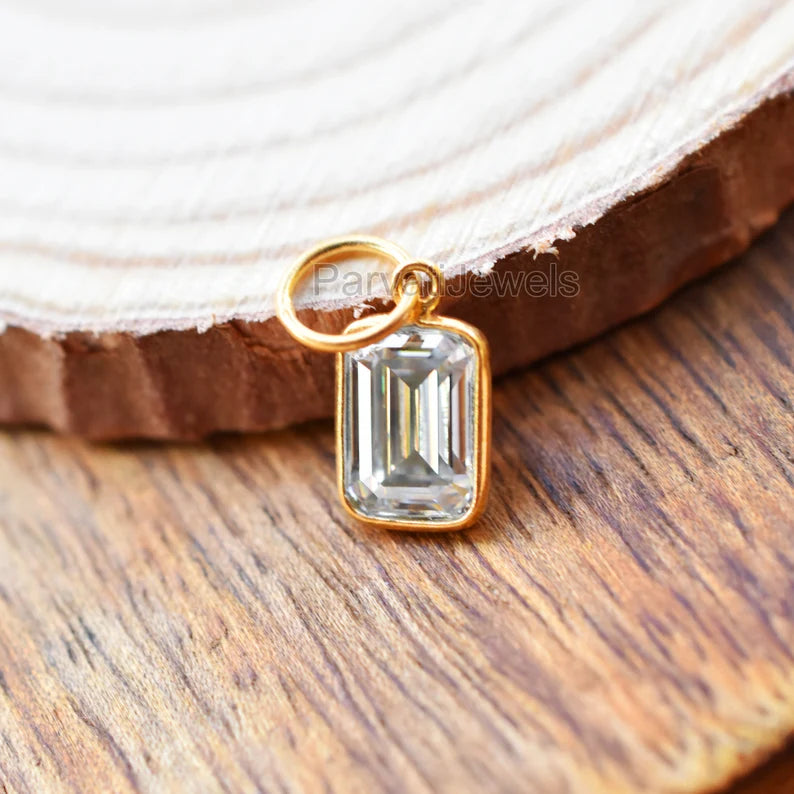 Natural Moissanite 18K Gold Charm Pendant, Moissanite Charm 18k Solid Gold, Solid Gold 18K Charm, April Birthstone Charm Pendant