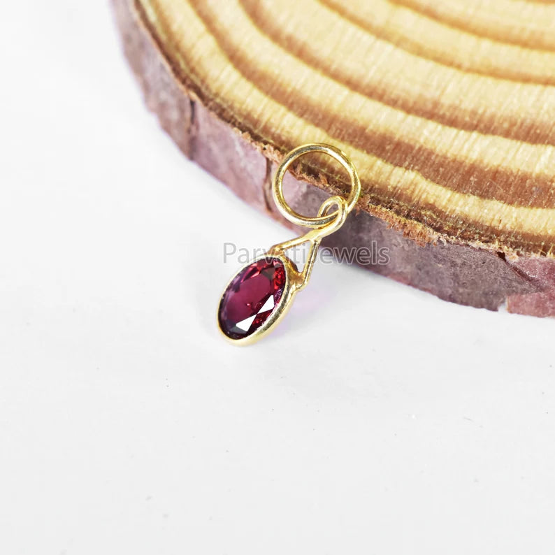 18K Solid Gold Garnet Gemstone Charm, 18K Solid Gold Charm, Natural Garnet Charm, Gold Charm, Charm Pendant, Charm Necklace, Gift Jewelry