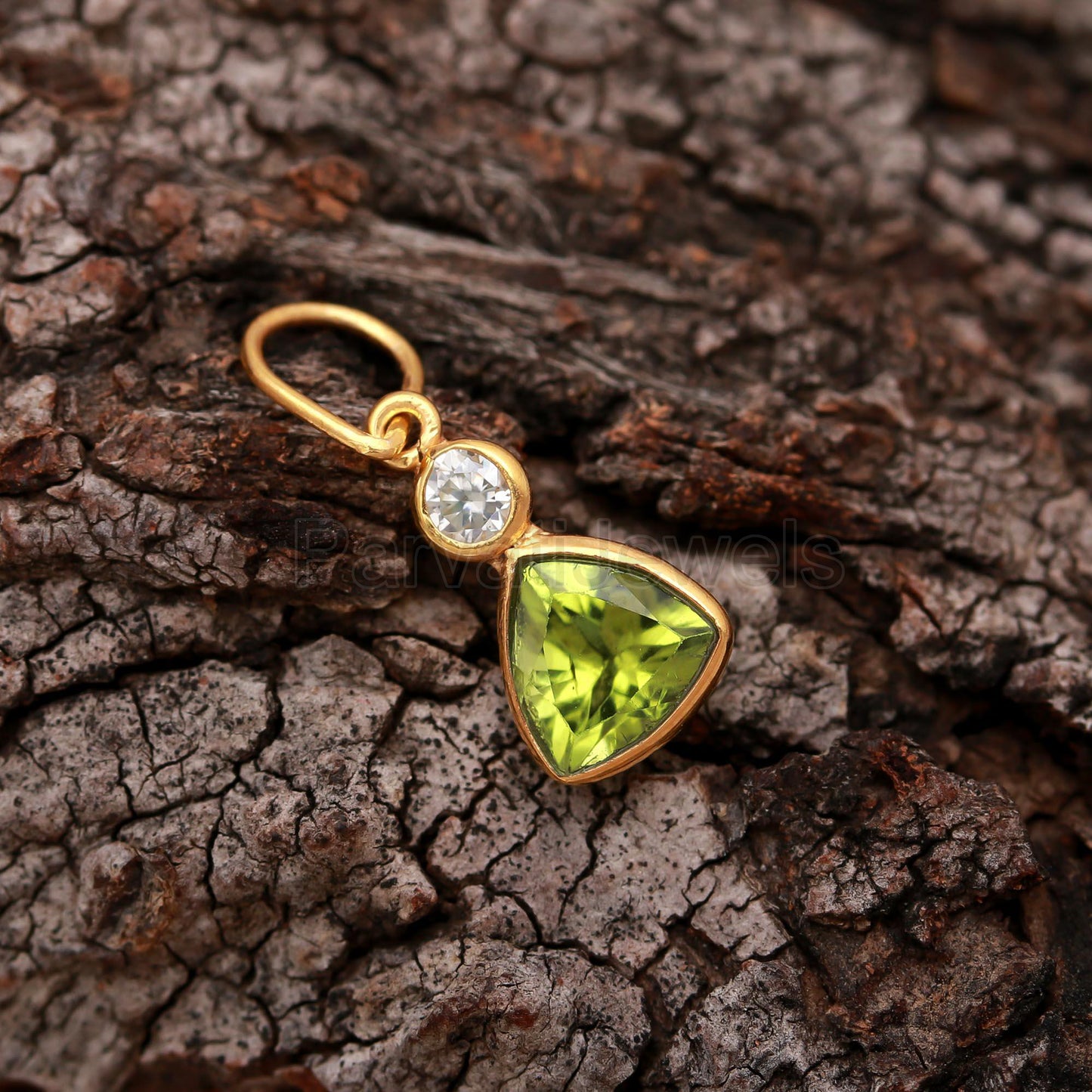 Natural Peridot Moissanite Charm, 18k Solid Gold Charm, AA Peridot Charm Pendant, Moissanite Gold Charm, Charm Pendant, Handmade Gold Charm