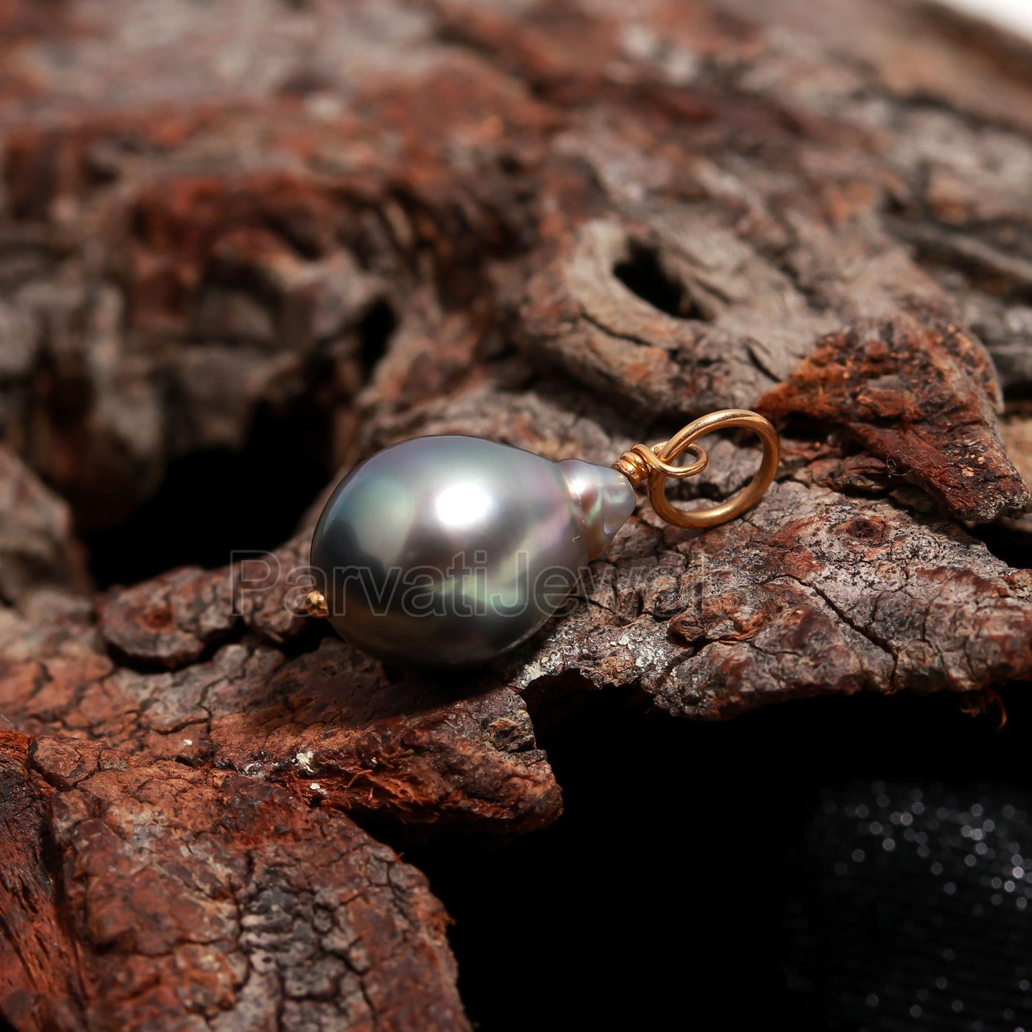 Natural Tahitian pearl Charm, 18k Solid Gold Charm, Natural Tahitian pearl Gold Charm, Handmade Gold Charm, Pearl Gold Charm, Gift for her