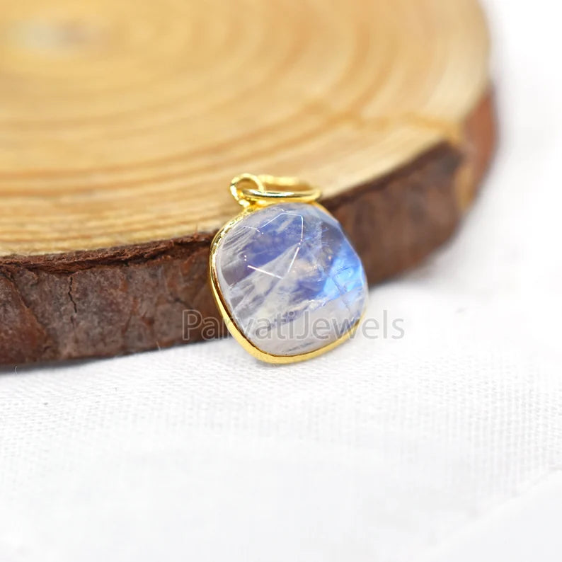 Natural Rainbow Moonstone 18k Solid Gold Charm Pendant Jewelry, Natural Blue Moonstone Charm, 18K Solid Gold Charm, Charm Pendant, Handmade Gold Charm Jewelry