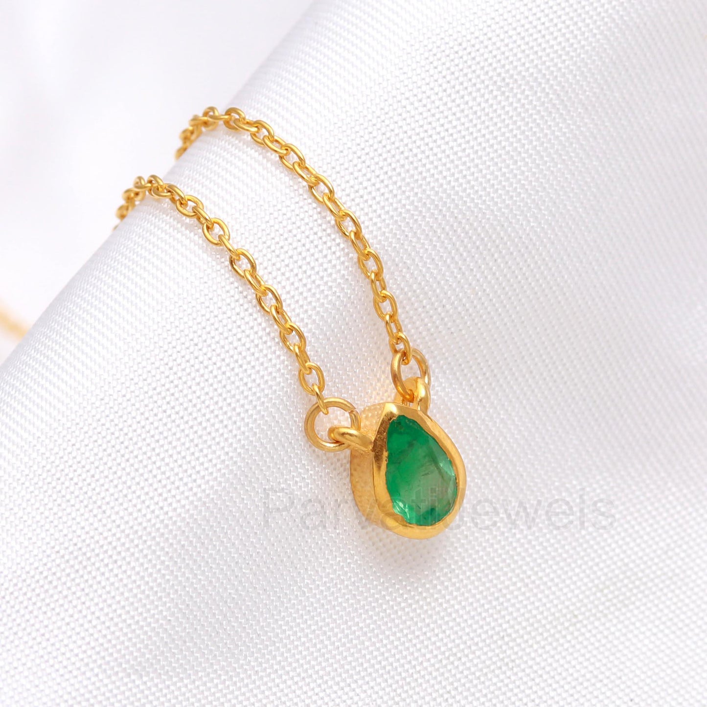Natural Emerald Necklace, Solid 18k Gold Pendant Necklace, Natural Emerald Gold Necklace, Gold Pendant Necklace, Handmade Gold Necklace