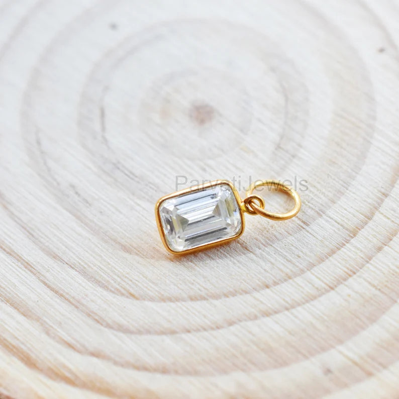 Natural Moissanite 18K Gold Charm Pendant, Moissanite Charm 18k Solid Gold, Solid Gold 18K Charm, April Birthstone Charm Pendant