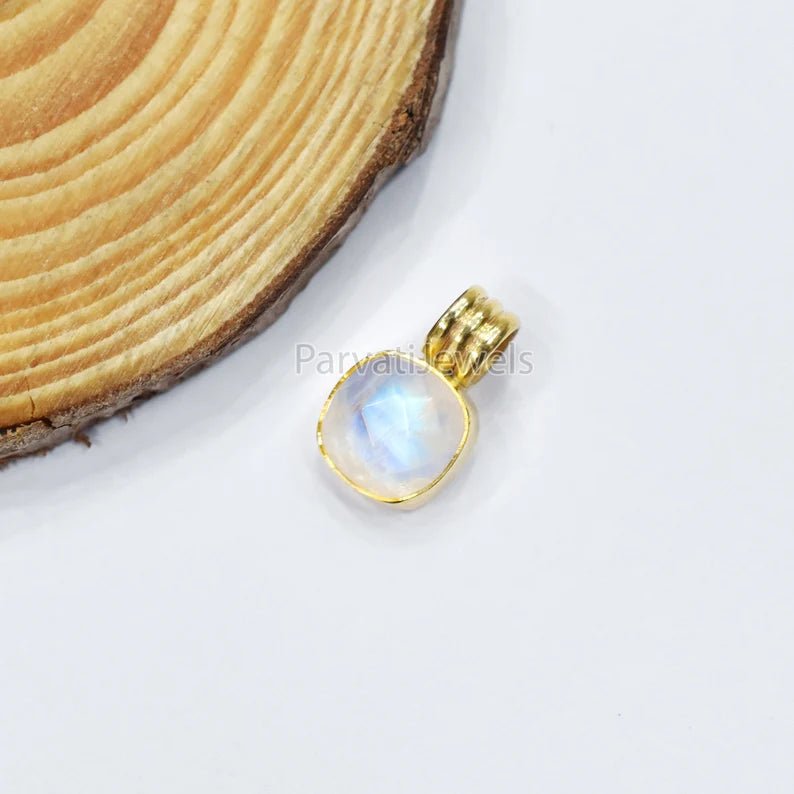 1 Pc Beautiful Big Size Rainbow Moonstone 18k Solid Gold Charm Pendant, 18K Solid Gold Charm, Natural Moonstone Charm, Handmade Gold Charm Jewelry