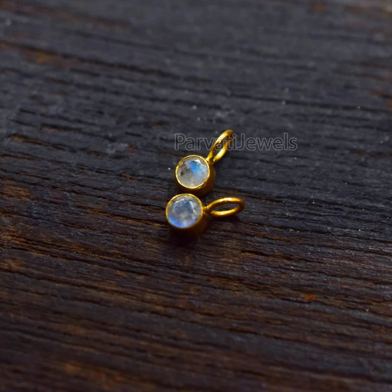 Natural Fire Rainbow Moonstone 18K Solid Gold Charm, Gold Charm, Rainbow Moonstone Gold Charm Pendant, Minimalist Solid Gold 18k Charm