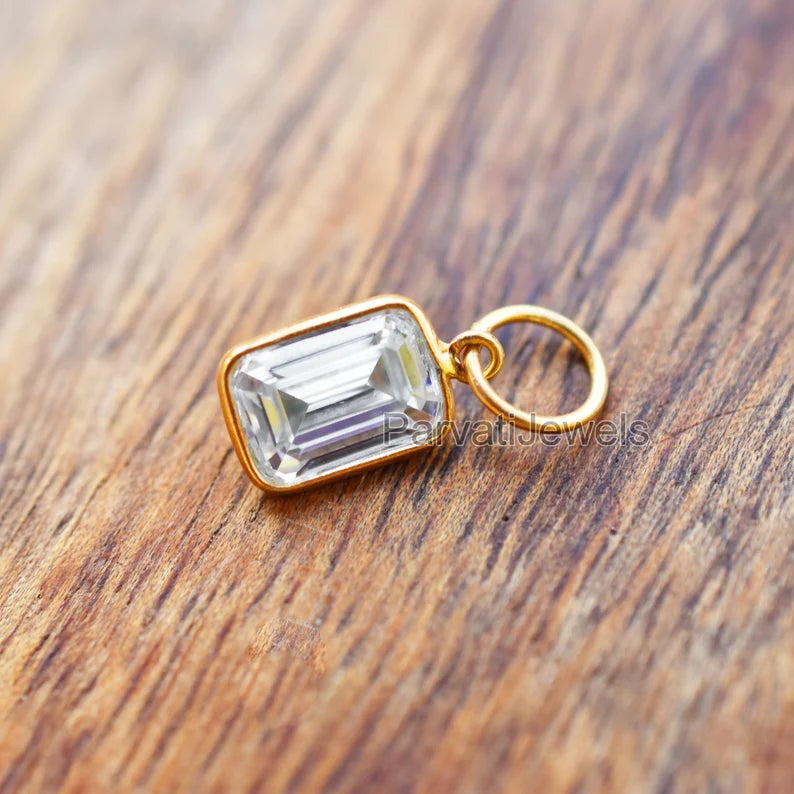 Natural Moissanite 18K Gold Charm Pendant, Moissanite Charm 18k Solid Gold, Solid Gold 18K Charm, April Birthstone Charm Pendant