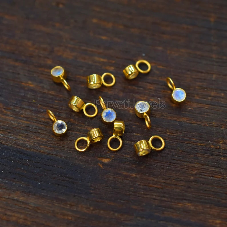 Natural Fire Rainbow Moonstone 18K Solid Gold Charm, Gold Charm, Rainbow Moonstone Gold Charm Pendant, Minimalist Solid Gold 18k Charm