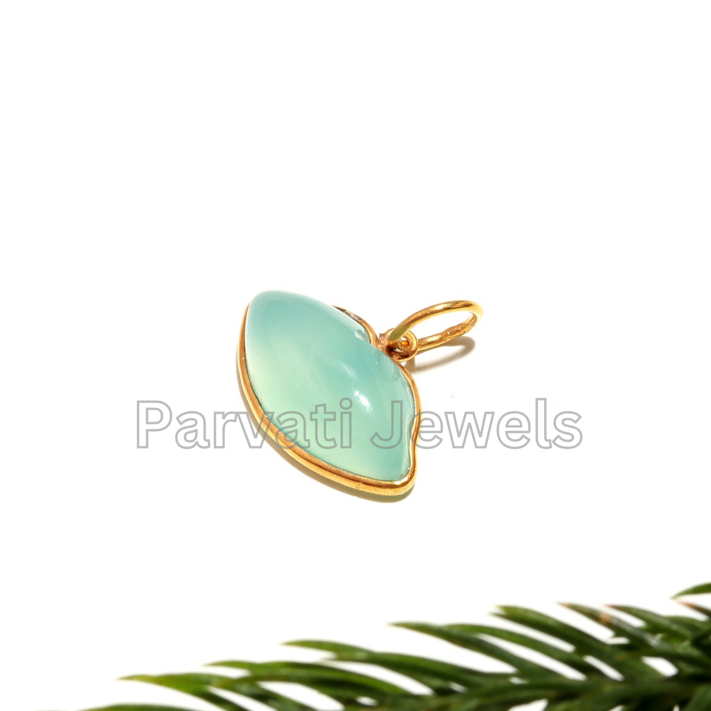 AA Natural Chalcedony Lips shape Charm, 18k Solid Gold Charm, Natural Chalcedony Charm, Dainty Charm, Handmade Gold Charm, SOLID18k GOLD