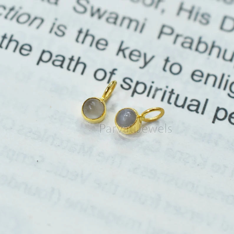 Natural Gray Moonstone Gemstone Solid 18k Gold Charm, Gold Charm, Moonstone Charm Pendant, Charm pendant, Handmade Charm Pendant, Gift For her Charm