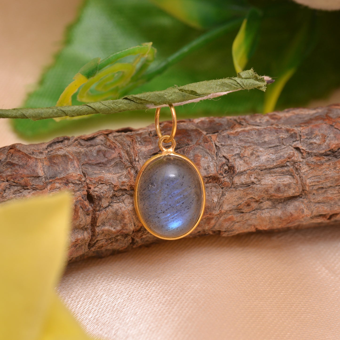 Natural Blue Labradorite Oval Charm, Solid 18K Gold Charm, Fire Labradorite Charm, Gold Charm, Charm Pendant, Charm Necklace, Handmade Charm