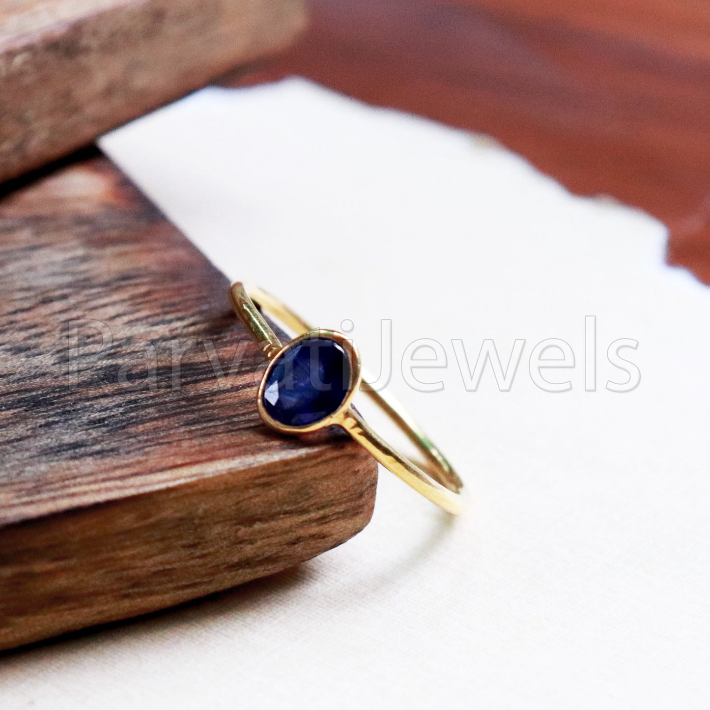 Natural Sapphire Ring, Sapphire Gold Ring, 18k Solid Gold Ring, Handmade Gold Ring, Engagement Ring, Wedding Ring, Hammered Gold Ring