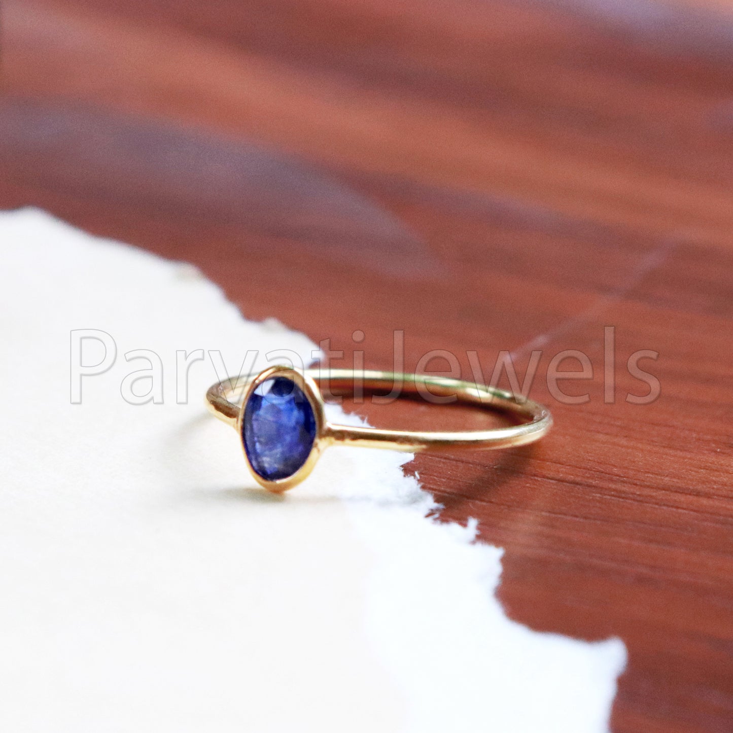 Natural Sapphire Ring, Sapphire Gold Ring, 18k Solid Gold Ring, Handmade Gold Ring, Engagement Ring, Wedding Ring, Hammered Gold Ring