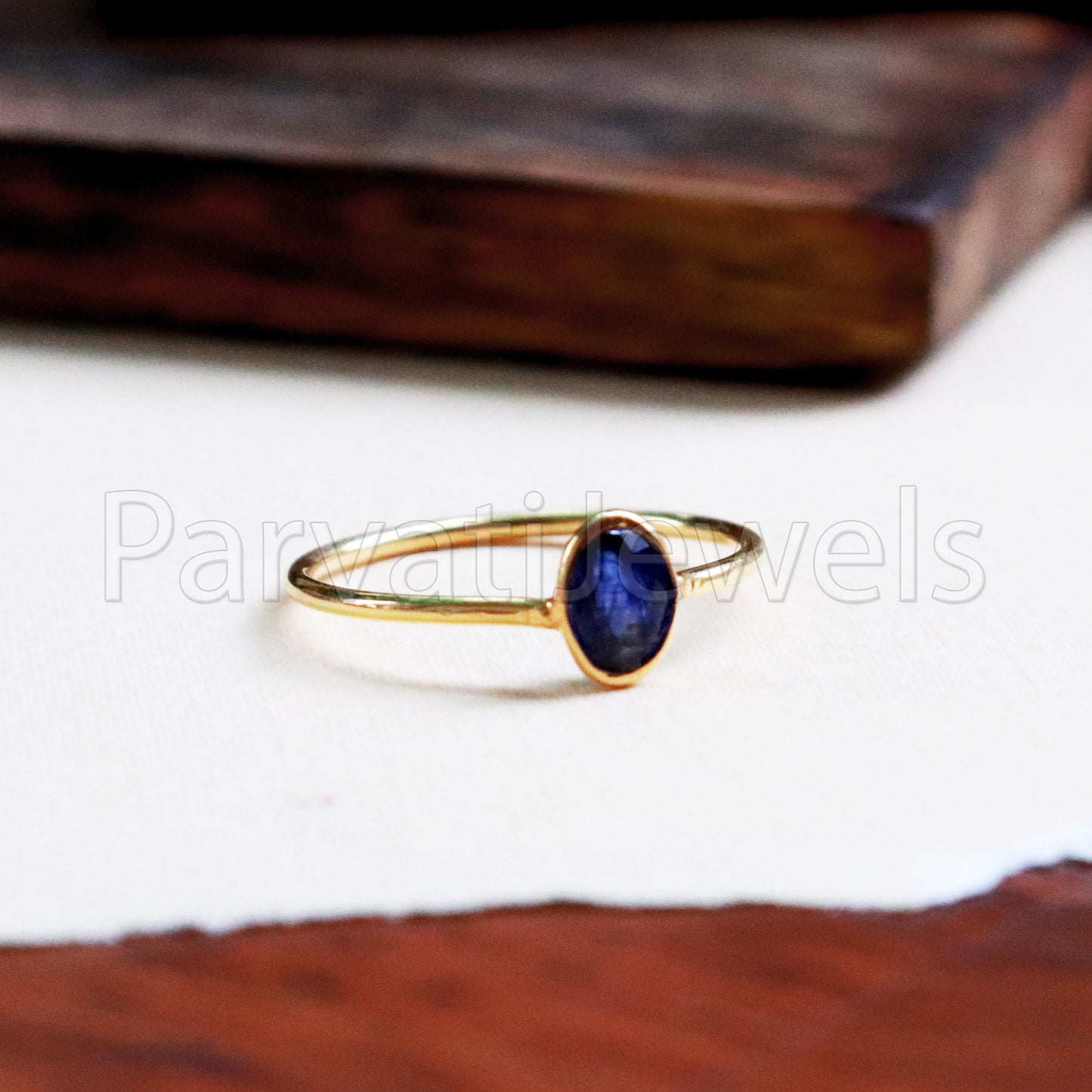 Natural Sapphire Ring, Sapphire Gold Ring, 18k Solid Gold Ring, Handmade Gold Ring, Engagement Ring, Wedding Ring, Hammered Gold Ring