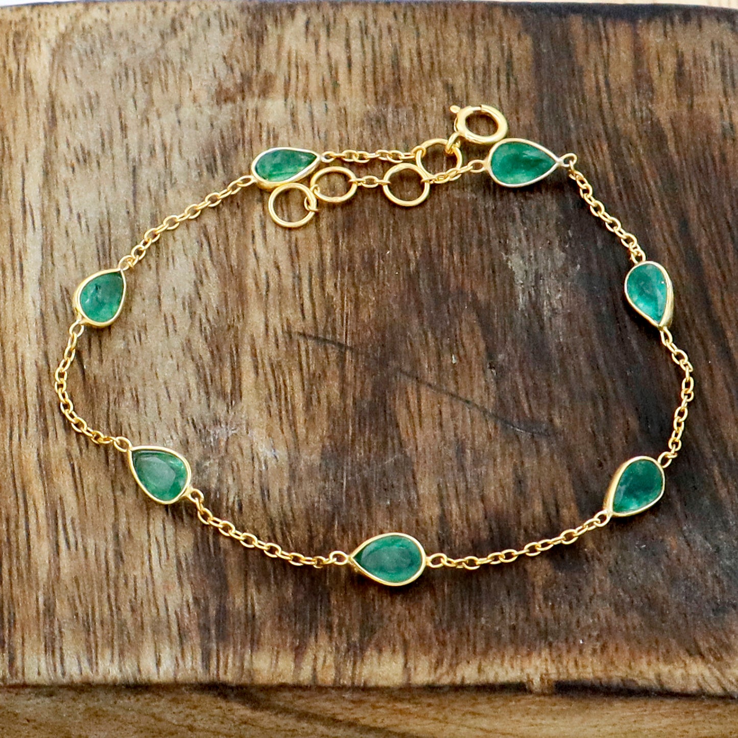 Emerald Bracelets, 18k Solid Gold Bracelets, Handmade Gold Bracelets, Gold Bracelets, Wedding Gift for Wife, Gemstone Bracelets