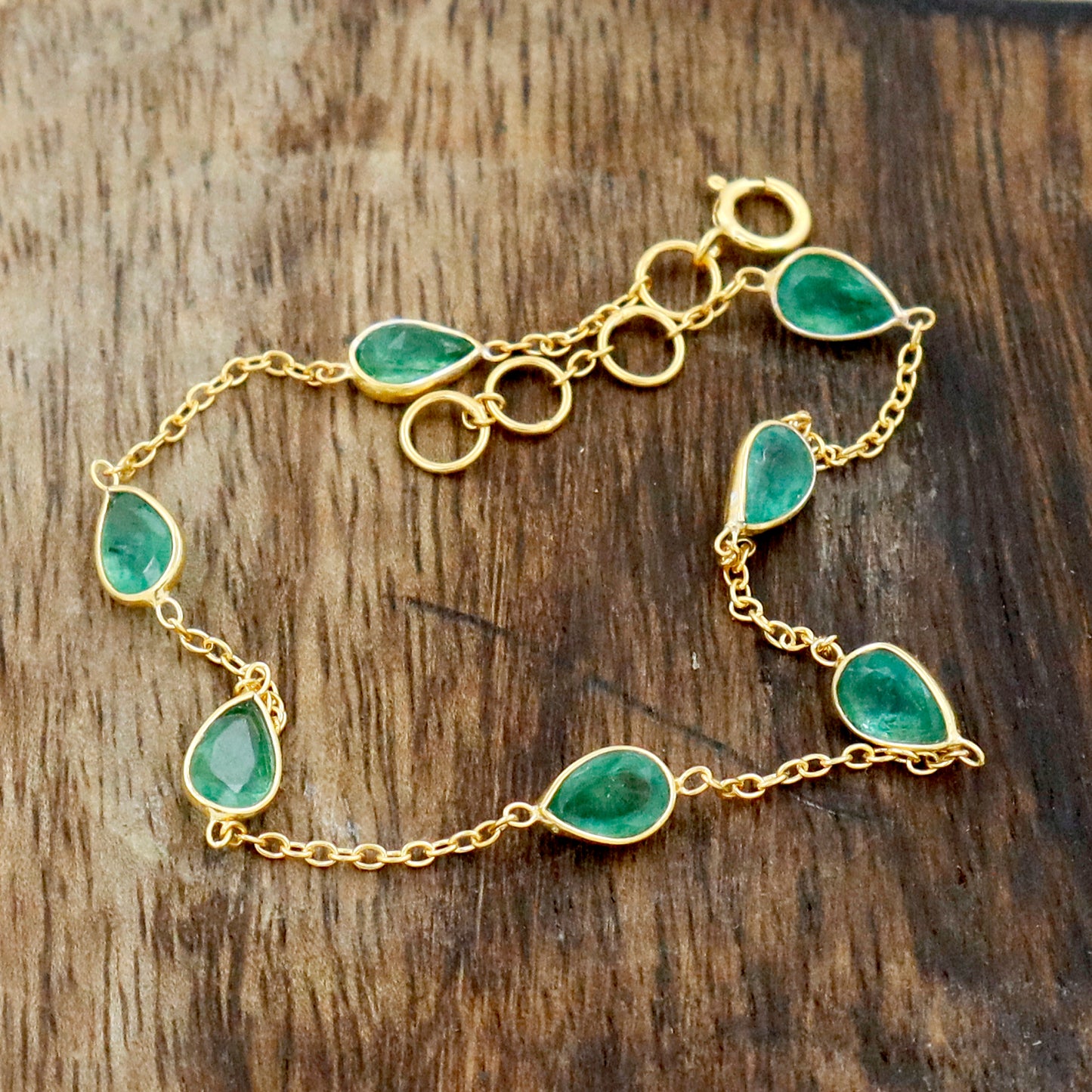 Emerald Bracelets, 18k Solid Gold Bracelets, Handmade Gold Bracelets, Gold Bracelets, Wedding Gift for Wife, Gemstone Bracelets