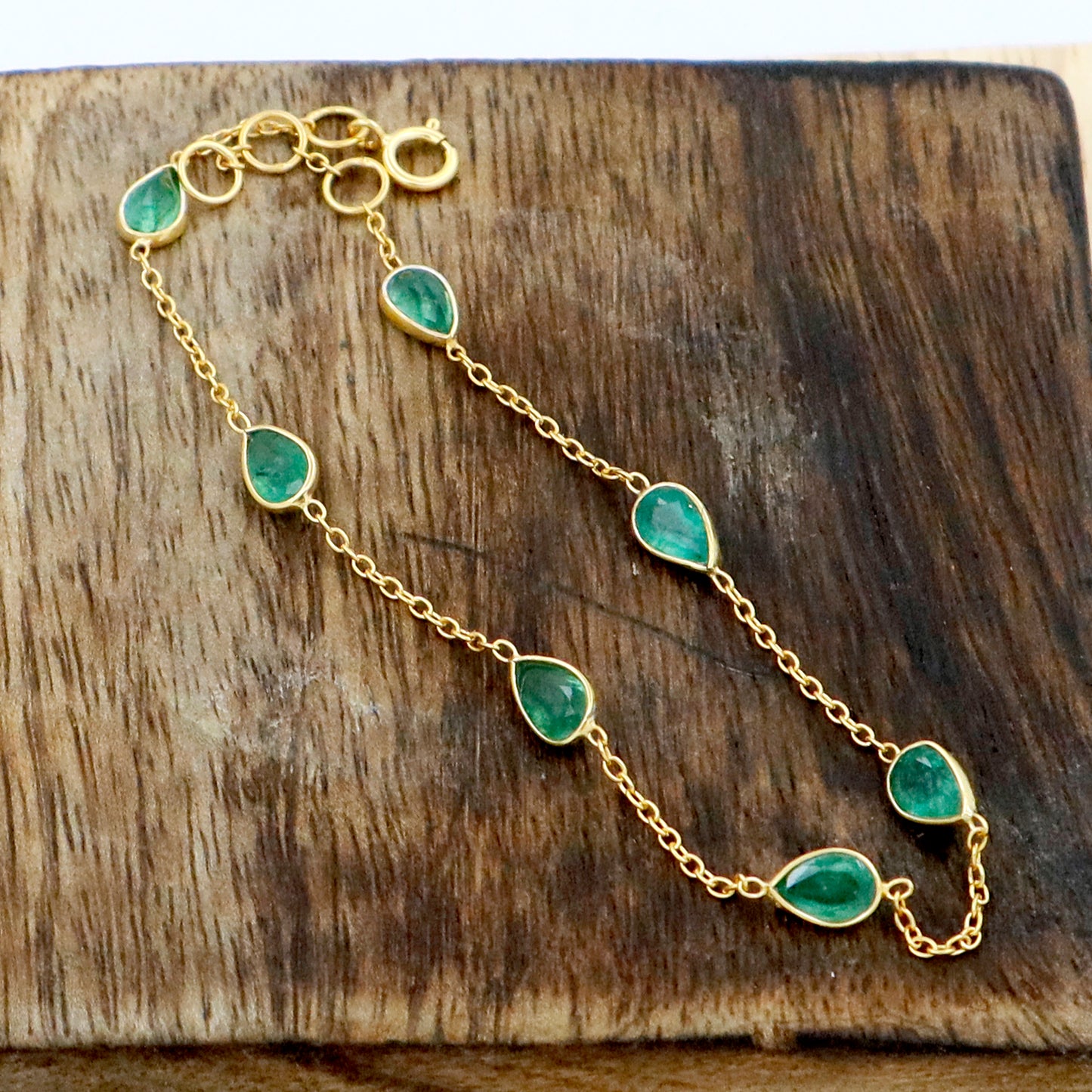 Emerald Bracelets, 18k Solid Gold Bracelets, Handmade Gold Bracelets, Gold Bracelets, Wedding Gift for Wife, Gemstone Bracelets