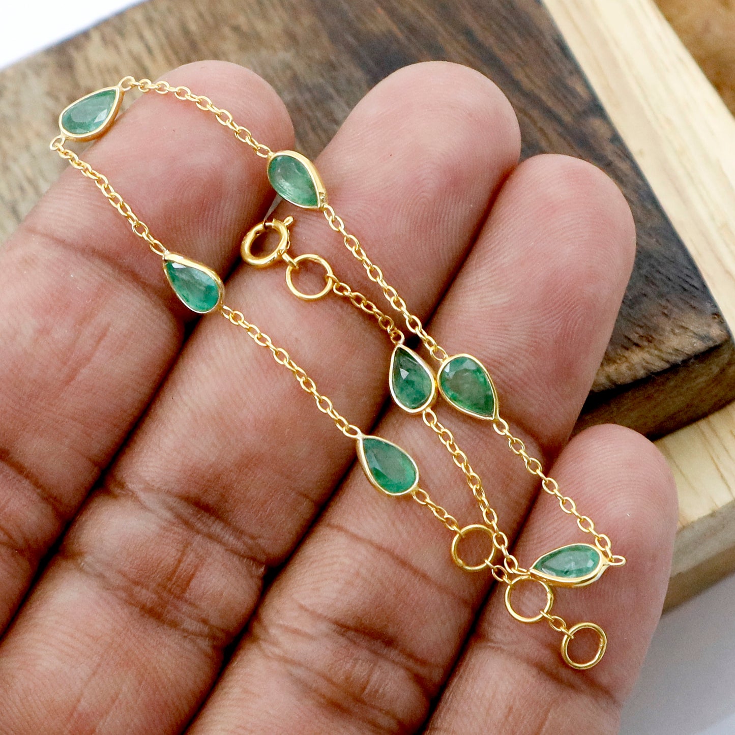 Emerald Bracelets, 18k Solid Gold Bracelets, Handmade Gold Bracelets, Gold Bracelets, Wedding Gift for Wife, Gemstone Bracelets