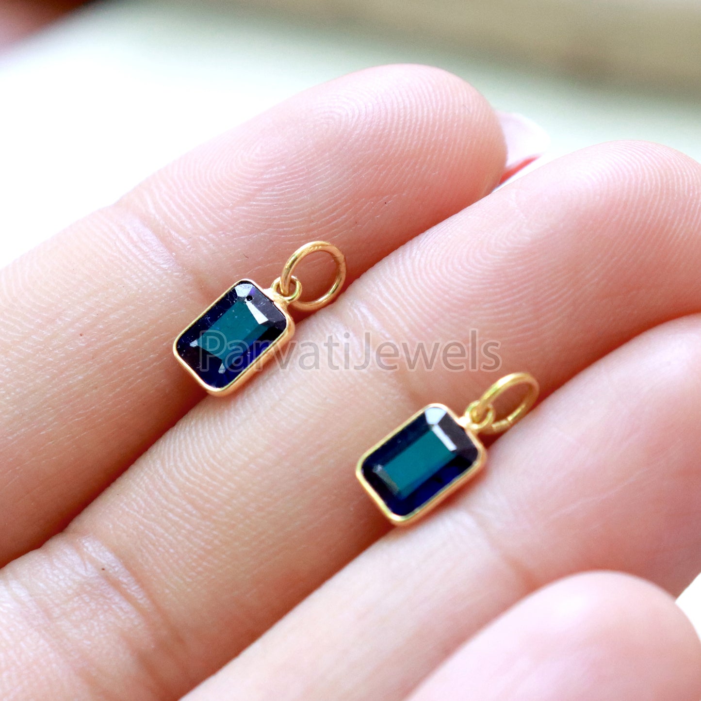 Lab Grown Tanzanite Charm, 18k Solid Gold Charm, Handmade Gold Charm, Tanzanite Dainty Charm, Minimalist Pendant, Tanzanite Charm
