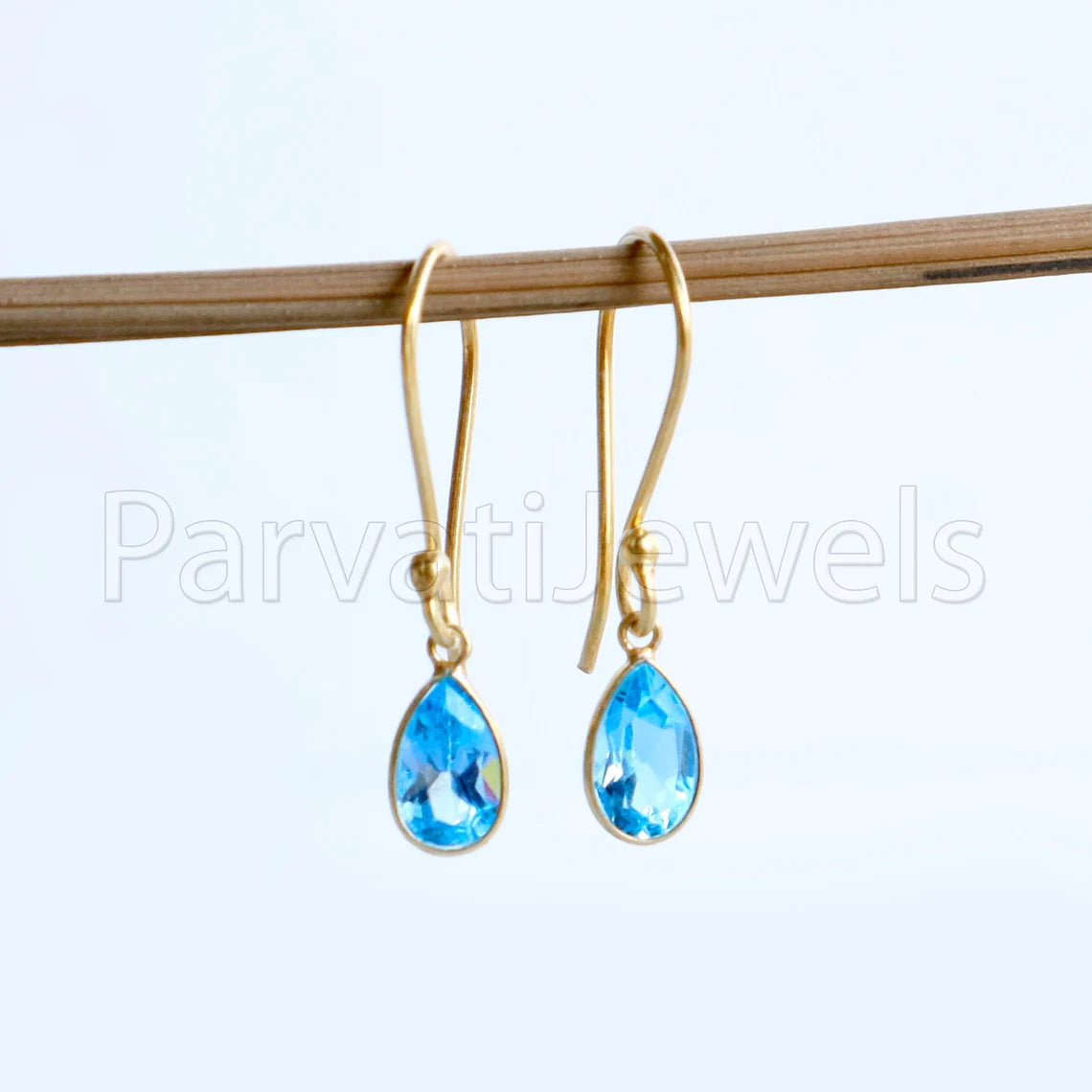 Natural Blue Topaz dangle Earring, Dangle Earring, Blue Topaz Earring, Minimalist Dangle Earring, Solid 18K Gold Earring, Gift for her