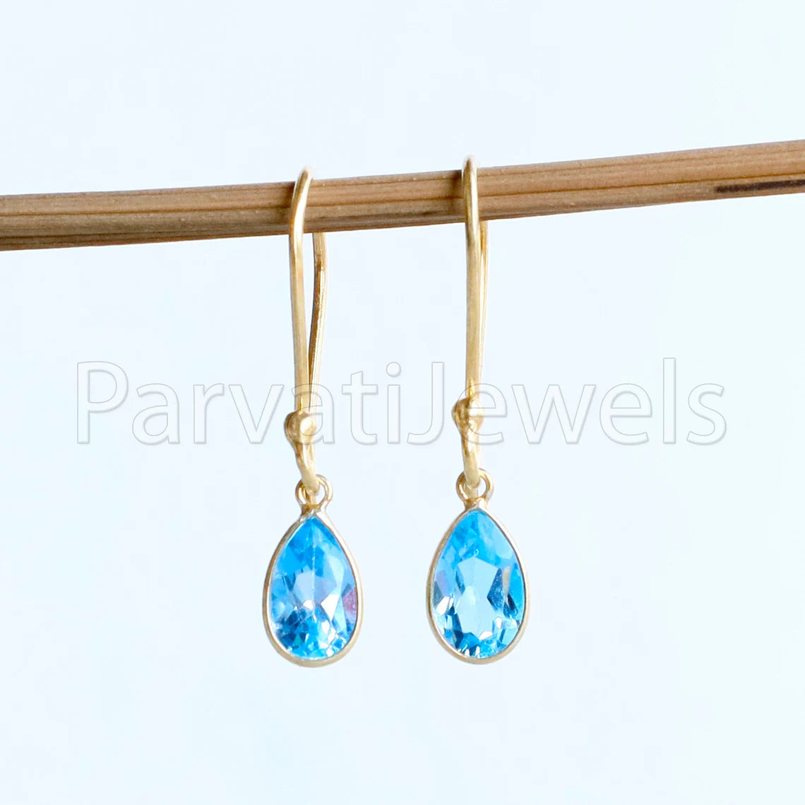 Natural Blue Topaz dangle Earring, Dangle Earring, Blue Topaz Earring, Minimalist Dangle Earring, Solid 18K Gold Earring, Gift for her