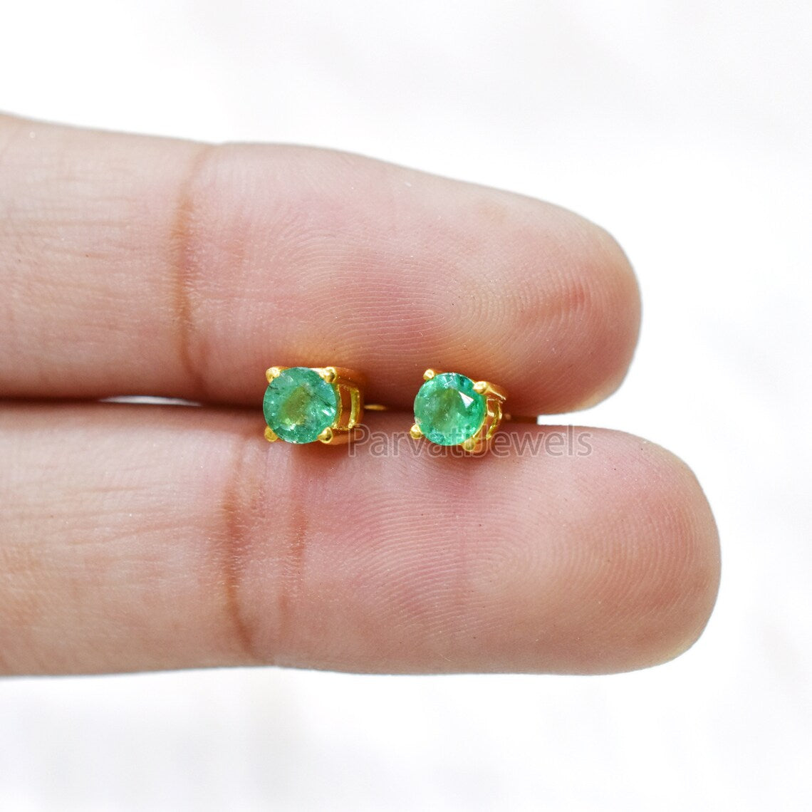 Natural Emerald Gemstone 18k Solid Gold Stud Earrings, 18k Solid Gold Earrings, Emerald Stud Earrings, Round Emerald Solid Gold Earrings