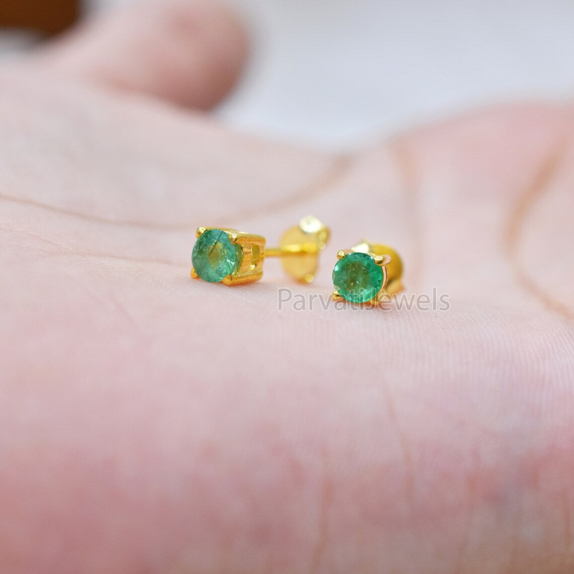 Natural Emerald Gemstone 18k Solid Gold Stud Earrings, 18k Solid Gold Earrings, Emerald Stud Earrings, Round Emerald Solid Gold Earrings