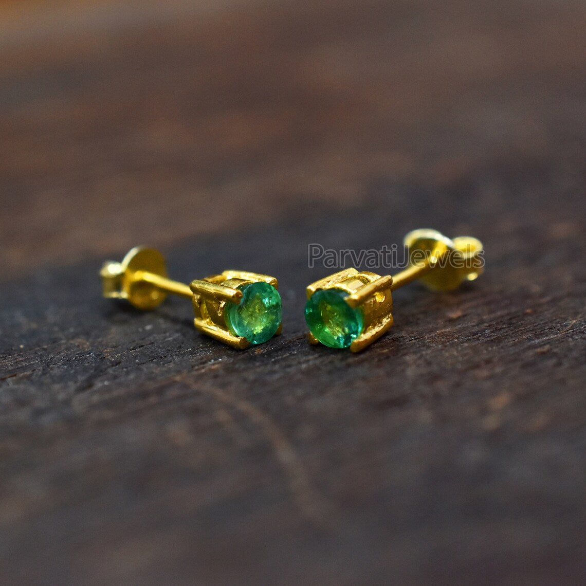 Natural Emerald Gemstone 18k Solid Gold Stud Earrings, 18k Solid Gold Earrings, Emerald Stud Earrings, Round Emerald Solid Gold Earrings