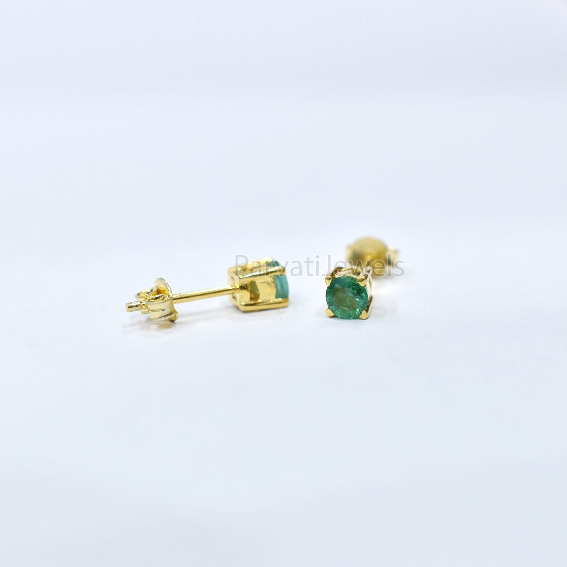 Natural Emerald Gemstone 18k Solid Gold Stud Earrings, 18k Solid Gold Earrings, Emerald Stud Earrings, Round Emerald Solid Gold Earrings