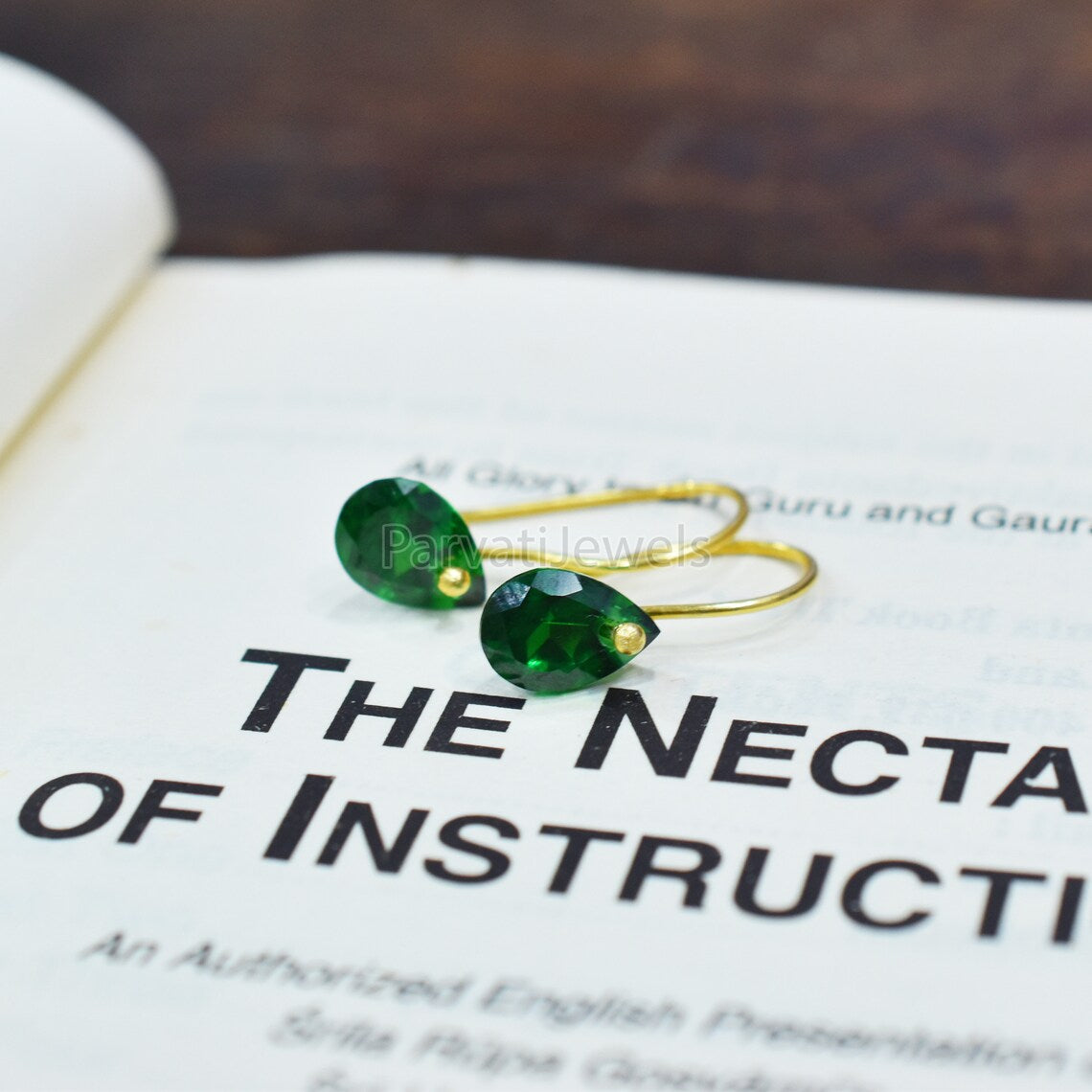 beautiful Solid 18k Gold Earrings, Delicate Emerald Earrings in 18K Gold, Drop Dangle Earrings Minimalist Handmade Earrings, Gift for Women