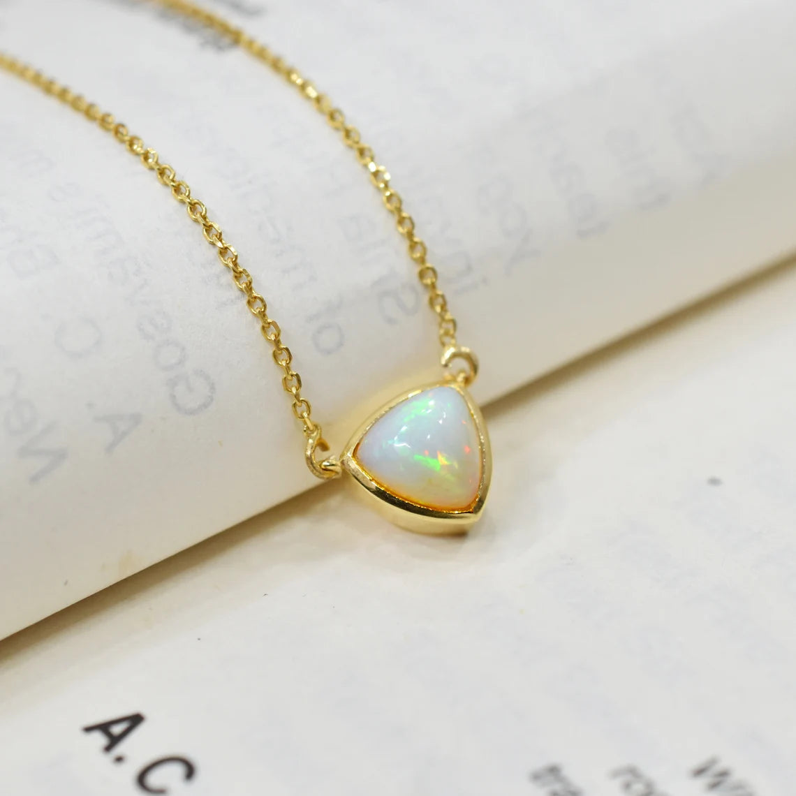Natural Fire Opal 18k Solid Gold Charm Necklace Jewelry, Opal Charm Necklace, 18K Solid Gold Necklace, Handmade Gold Jewelry,