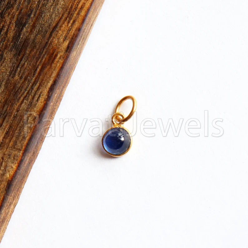 Cabochon Sapphire Charm, 18k Solid Gold Charm, Natural Sapphire Charm, Gold Charm, Charm Pendant, Charm Necklace, Handmade Gold Charm