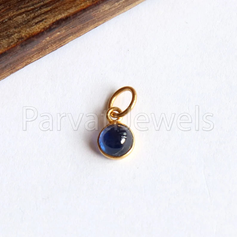 Cabochon Sapphire Charm, 18k Solid Gold Charm, Natural Sapphire Charm, Gold Charm, Charm Pendant, Charm Necklace, Handmade Gold Charm
