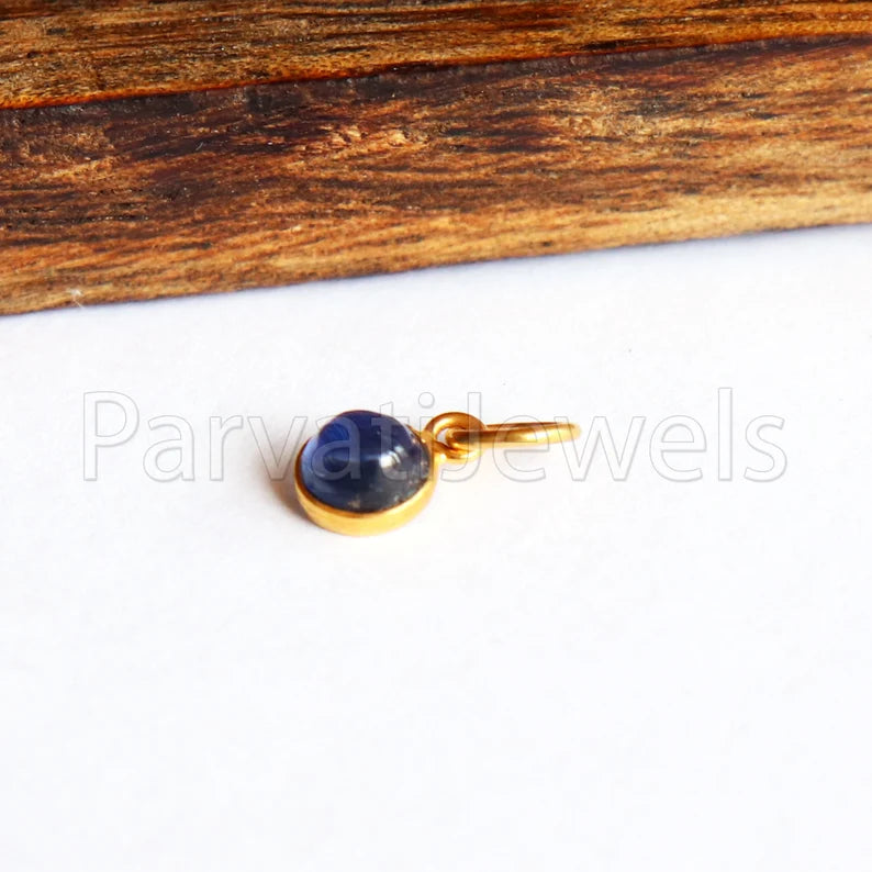 Cabochon Sapphire Charm, 18k Solid Gold Charm, Natural Sapphire Charm, Gold Charm, Charm Pendant, Charm Necklace, Handmade Gold Charm