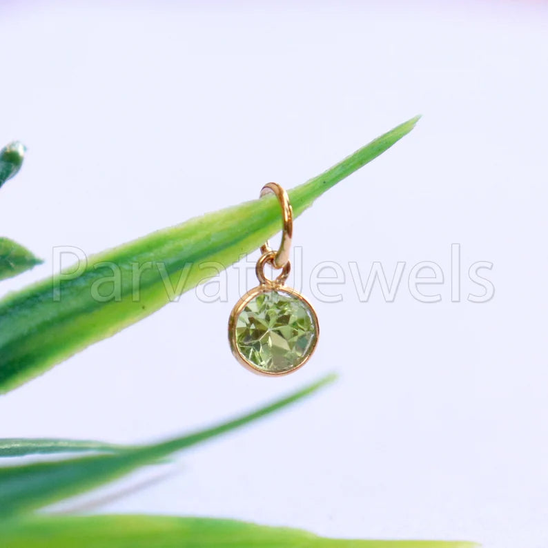 Peridot Charm, 18k Solid Gold Charm, Natural Peridot Charm, Gold Charm, Charm Pendant, Charm Necklace, Handmade Gold Charm