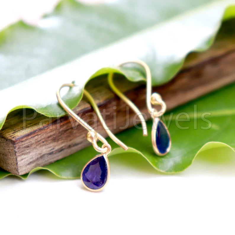 Natural Blue Saphhire dangle Earring, Dangle Earring, Blue Sapphire Earring, Minimalist Dangle Earring, Solid 18K Gold Earring, Gift for her
