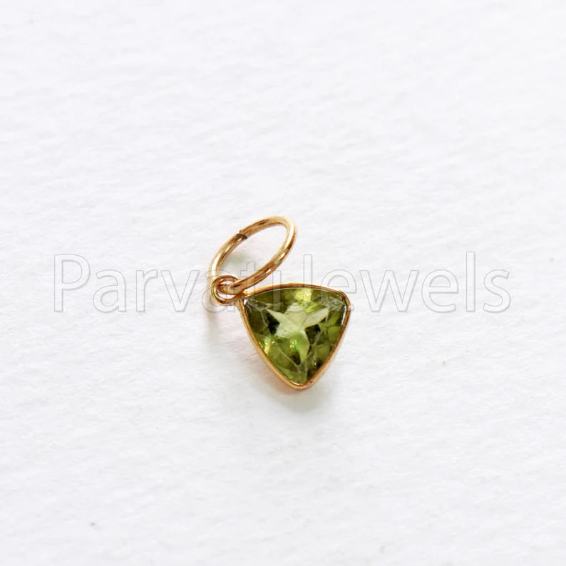 Peridot Charm, 18k Solid Gold Charm, Natural Peridot Charm, Gold Charm, Charm Pendant, Charm Necklace, Handmade Gold Charm