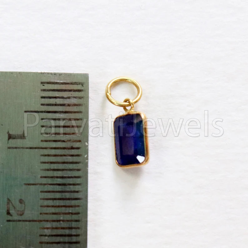 Sapphire Charm, 18k Solid Gold Charm, Natural Sapphire Charm, Gold Charm, Charm Pendant, Charm Necklace, Handmade Gold Charm