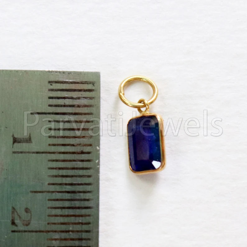 Sapphire Charm, 18k Solid Gold Charm, Natural Sapphire Charm, Gold Charm, Charm Pendant, Charm Necklace, Handmade Gold Charm