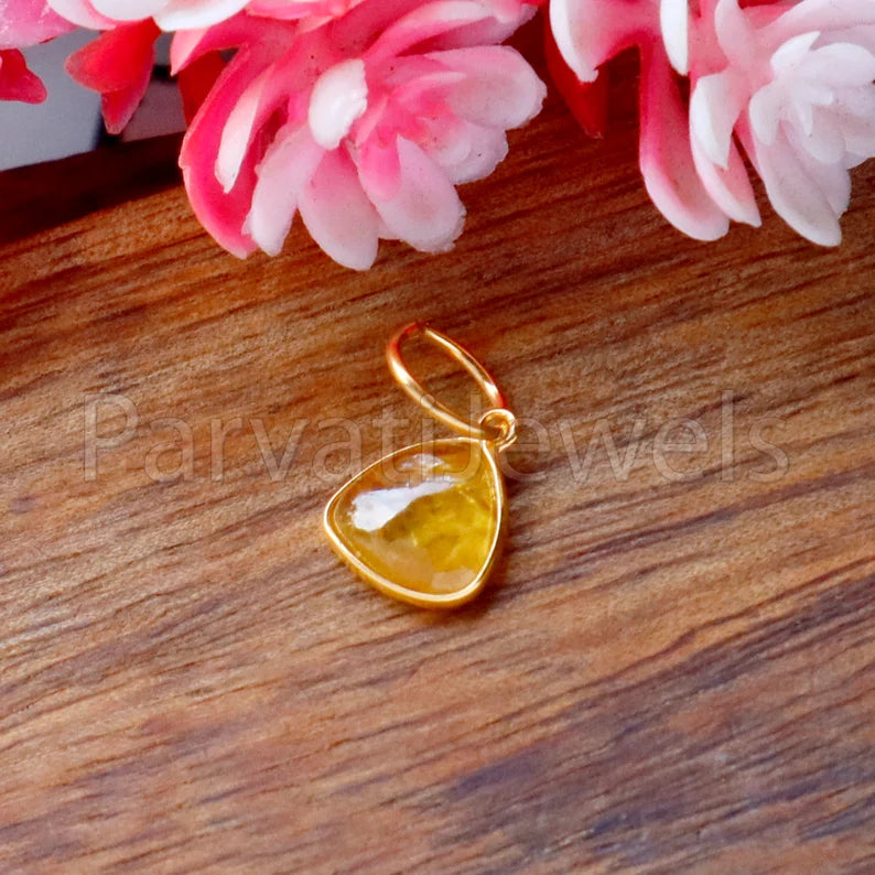 Yellow Sapphire Charm, 18k Solid Gold Charm, Cabochon Yellow Sapphire Charm, Gold Charm, Charm Pendant, Charm Necklace, Handmade Gold Charm