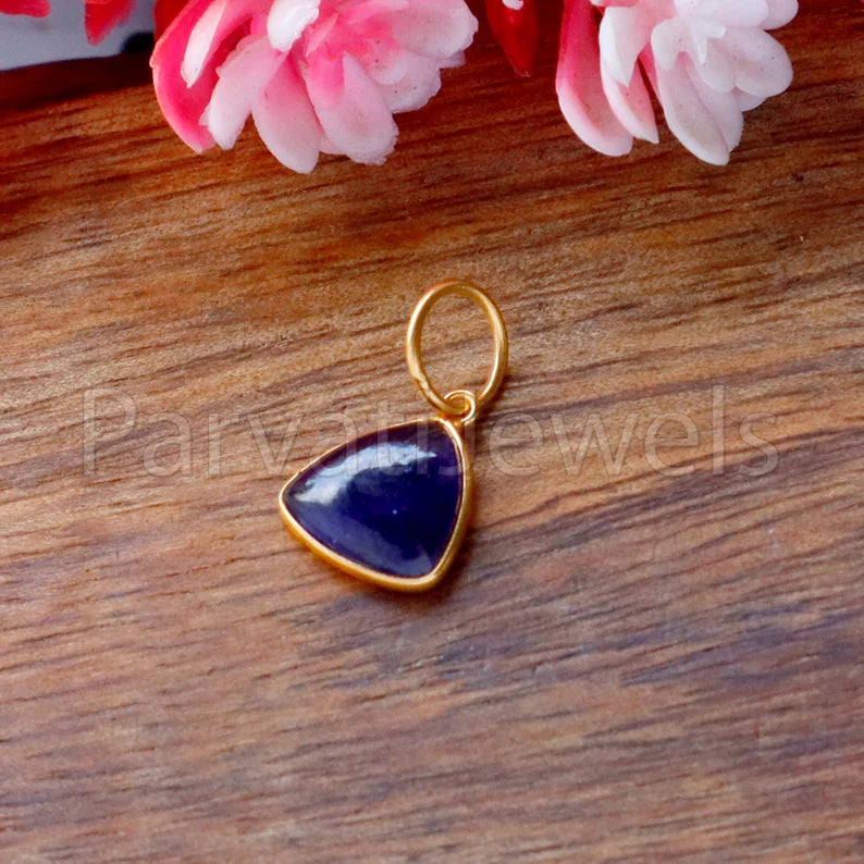 Cabochon Sapphire Charm, 18k Solid Gold Charm, Natural Sapphire Charm, Gold Charm, Charm Pendant, Charm Necklace, Handmade Gold Charm