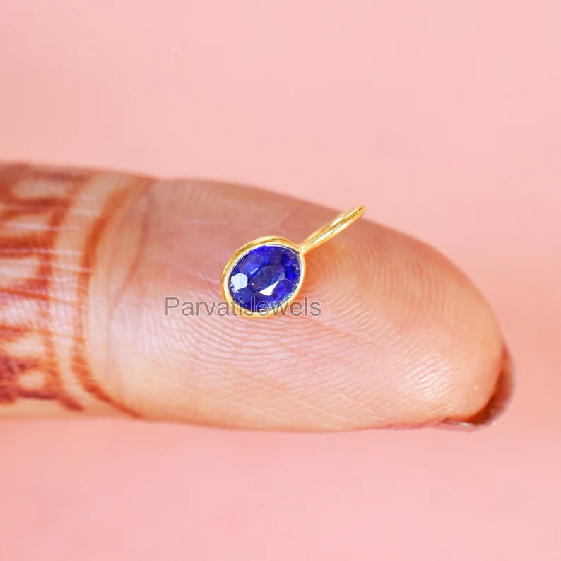 18K Solid Gold Natural Blue Sapphire Gemstone Charm Pendant, Sapphire Gold Charm, September Birthstone, Made for gifting, Gift for her