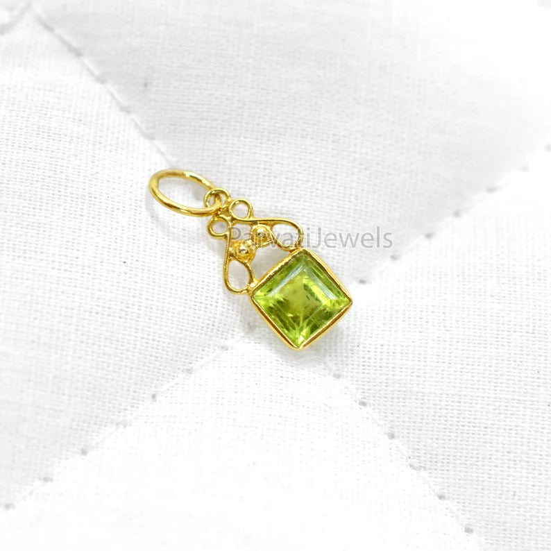 18K Peridot Charm Pendant, Gold Charm, Lab Created Peridot Charm, Gold Charm, Charm Pendant, Handmade Gold Charm, Gift for Her