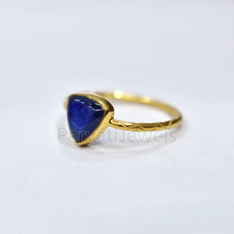 Natural Blue Sapphire Trillion Shape Gold Ring, 14K & 18k Sapphire Gold Ring, Gold Ring, Engagement ring, Solid Gold Ring, Sapphire Ring