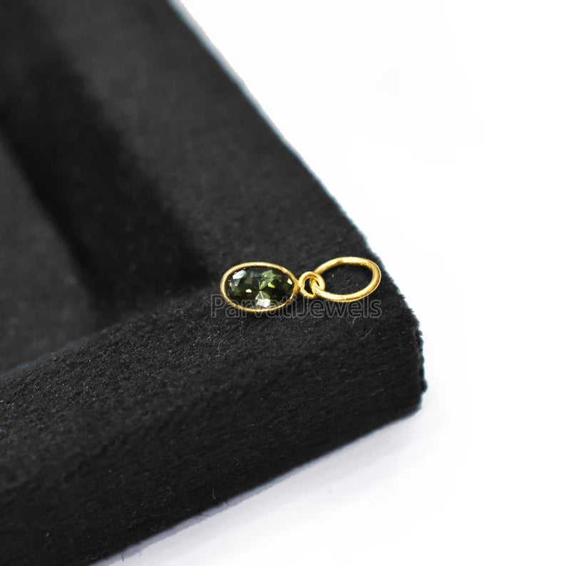 Sapphire Charm, 18k Solid Charm, Natural Green Sapphire Charm, Gold Charm, Charm Pendant, Charm Necklace, Handmade Gold Charm