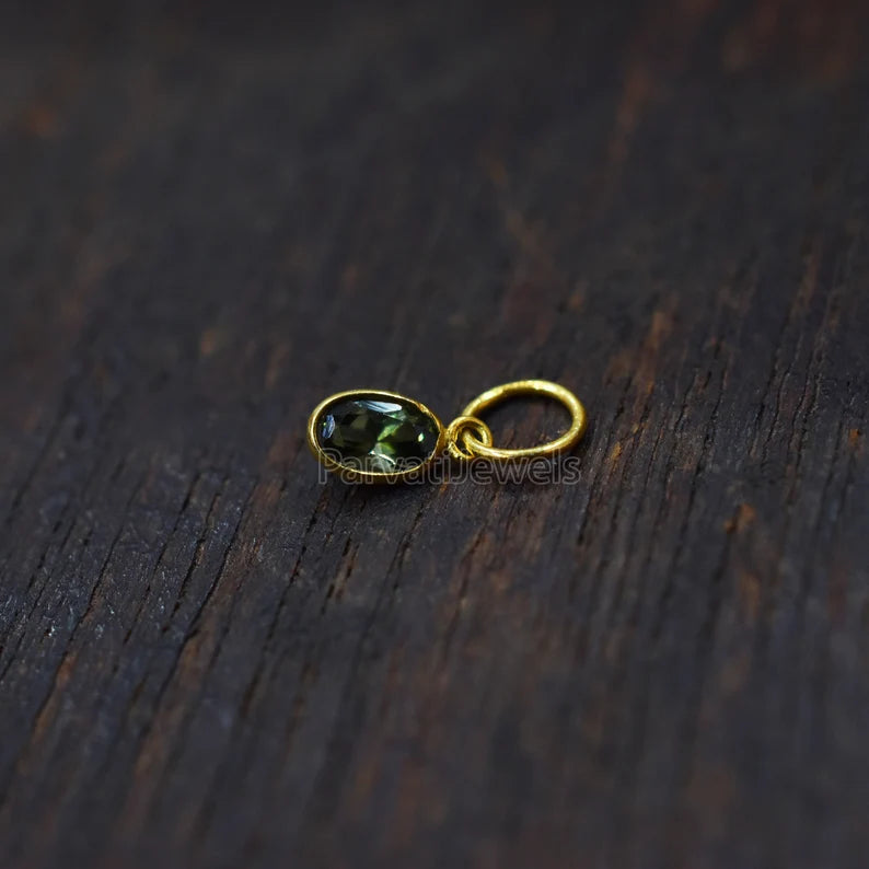 Sapphire Charm, 18k Solid Charm, Natural Green Sapphire Charm, Gold Charm, Charm Pendant, Charm Necklace, Handmade Gold Charm