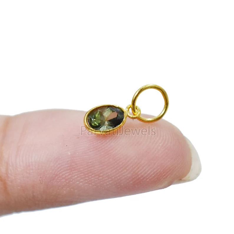 Sapphire Charm, 18k Solid Charm, Natural Green Sapphire Charm, Gold Charm, Charm Pendant, Charm Necklace, Handmade Gold Charm