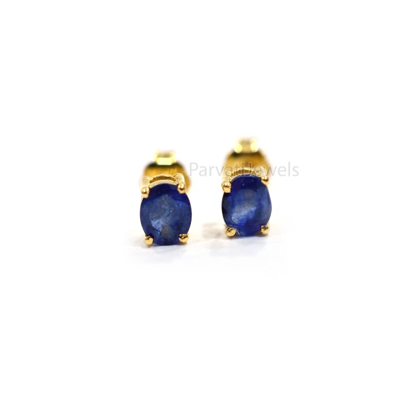 Natural Blue Sapphire Gemstone 18k Solid Gold Stud Earrings, 18k Solid Gold Earrings, Blue Sapphire Stud Earrings, September Birthstone
